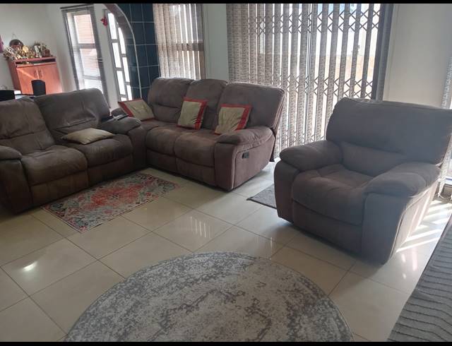 3 BEDROOM HOUSE FOR SALE IN SILVERGLEN